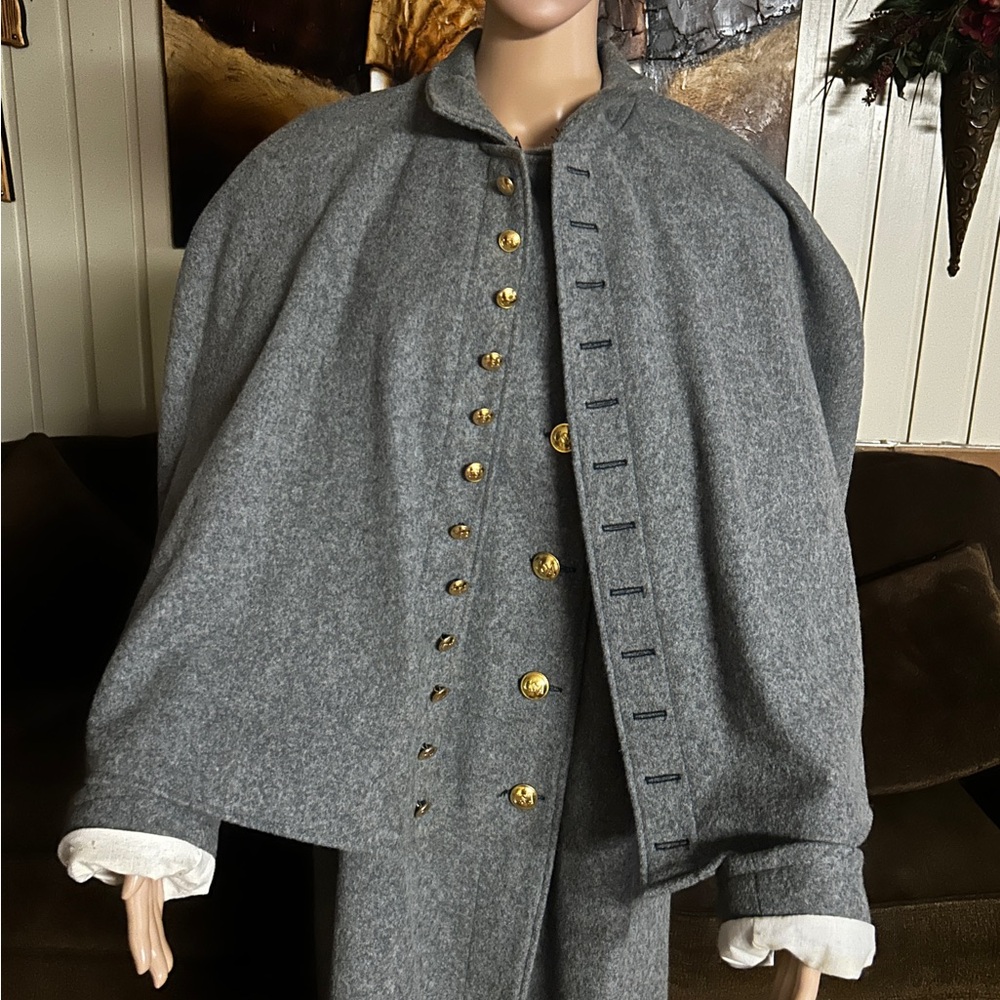 Quartermaster Shop ~ Usa ~ Gray Cape Coat W/Gold Buttons Civil War Wool Coat View 5